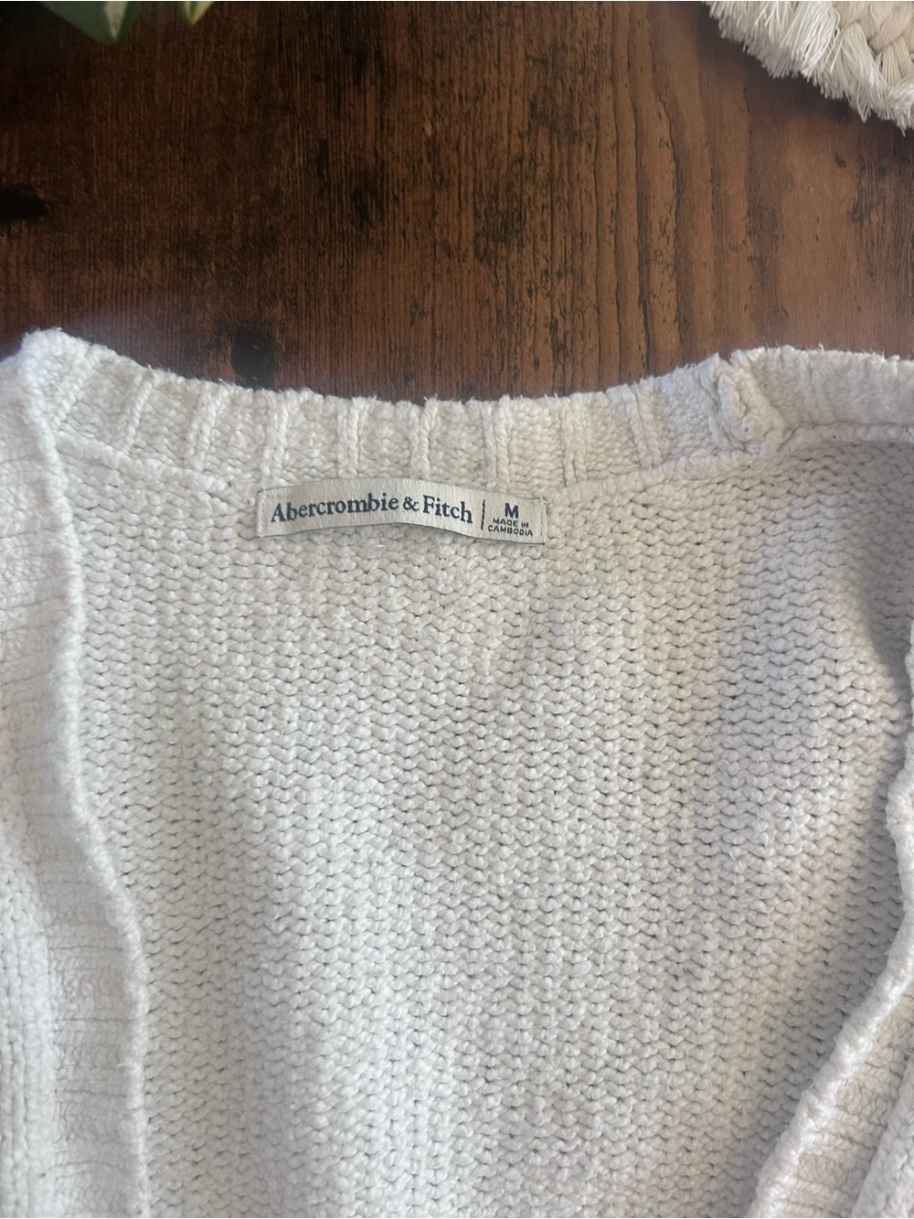 Abercrombie Light Cream Button-Front Women’s Sweater Cardigan - Picture 4 of 4